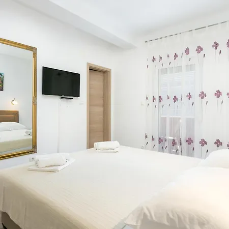 Seaside House With A Swimming Pool Businci, Ciovo - 11882 別荘