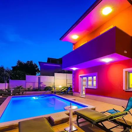 Seaside House With A Swimming Pool Businci, Ciovo - 11882 Trogir