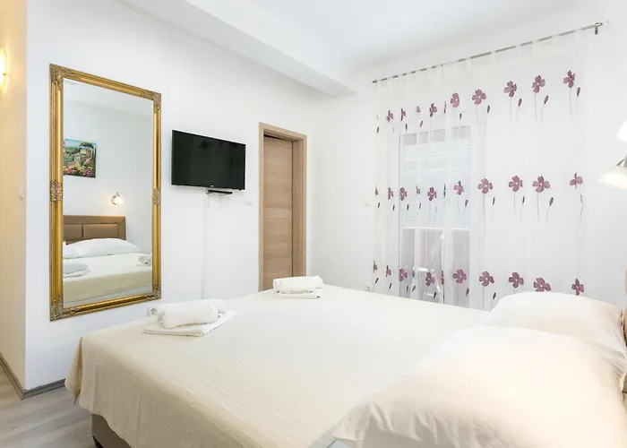 Seaside House With A Swimming Pool Businci - Ciovo - 11882 Hébergement de vacances