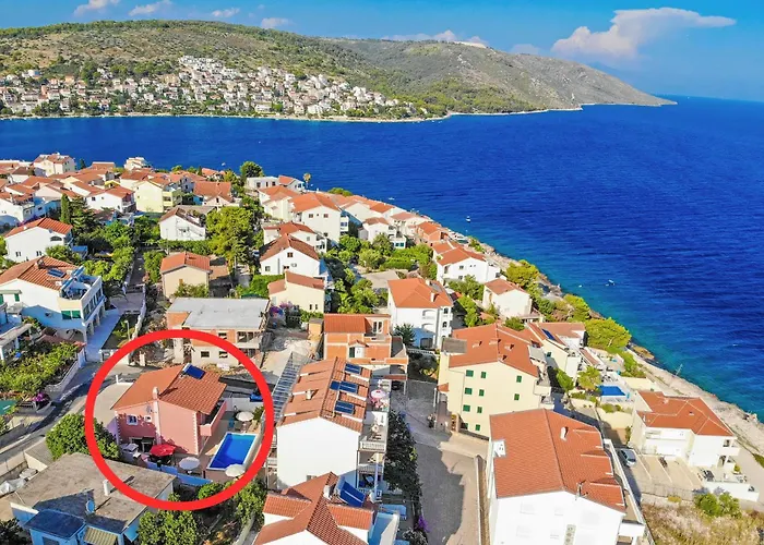Nyaraló Seaside House With A Swimming Pool Businci - Ciovo - 11882