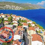 בית נופש Seaside House With A Swimming Pool Businci - Ciovo - 11882