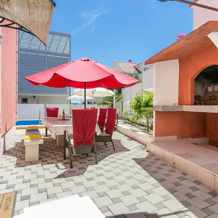 Seaside House With A Swimming Pool Businci - Ciovo - 11882 Трогир