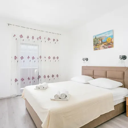 Seaside House With A Swimming Pool Businci, Ciovo - 11882