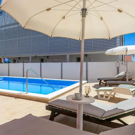 Seaside House With A Swimming Pool Businci, Ciovo - 11882 Trogir