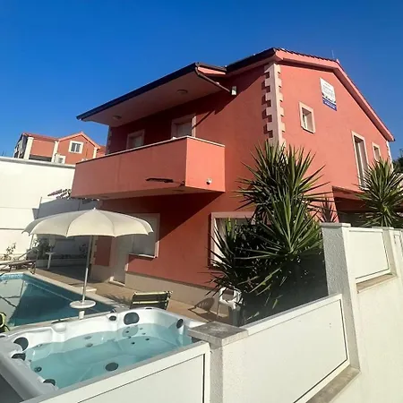 Seaside House With A Swimming Pool Businci, Ciovo - 11882 別荘