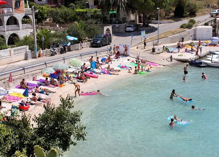 Seaside House With A Swimming Pool Businci - Ciovo - 11882 * Трогир