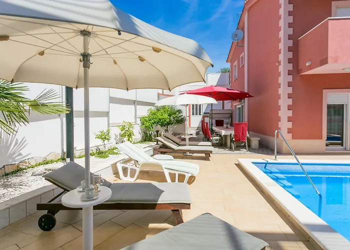 Дом отдыха Seaside House With A Swimming Pool Businci - Ciovo - 11882